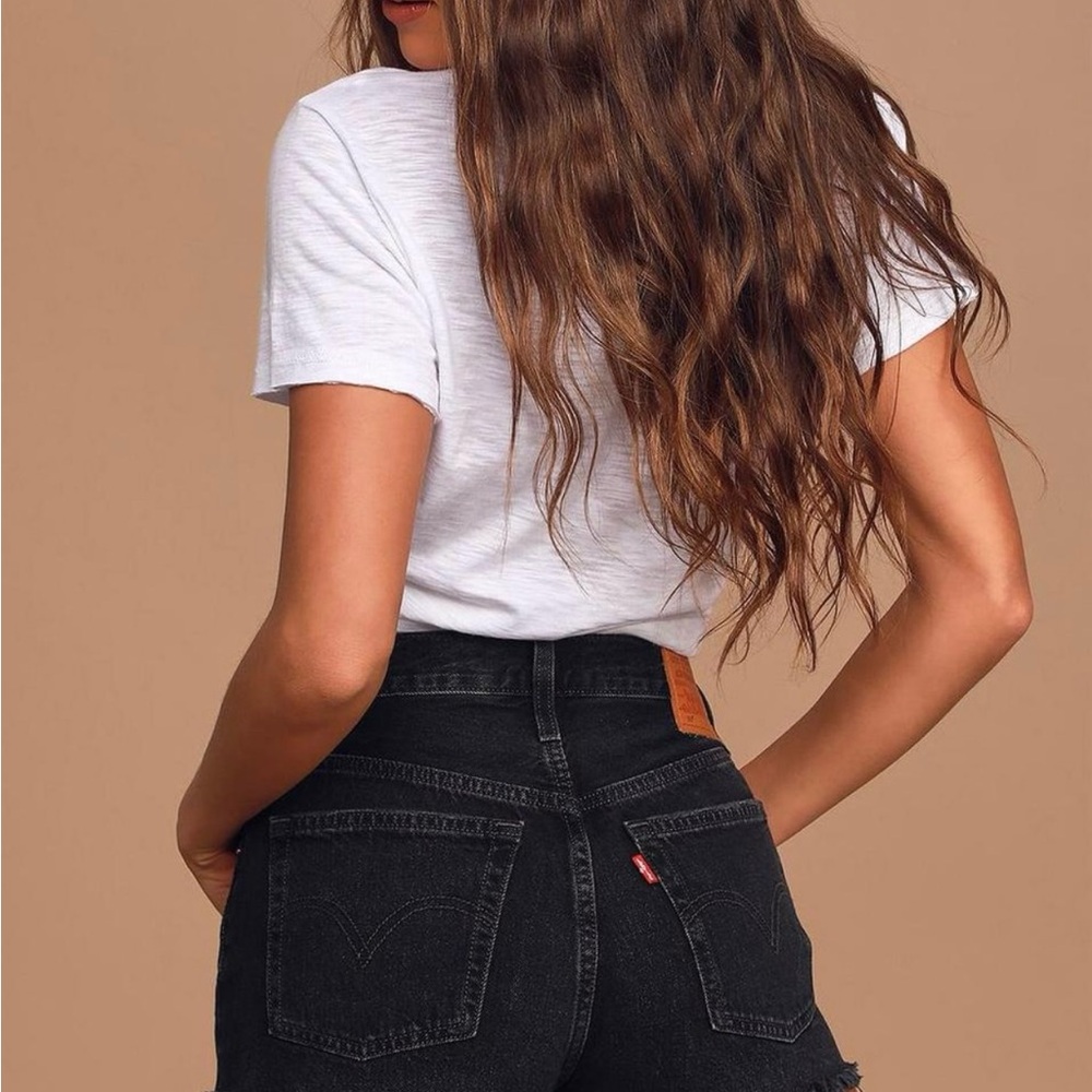 LEVI’S Women's Black Distressed Denim Shorts - Picture 3 of 3